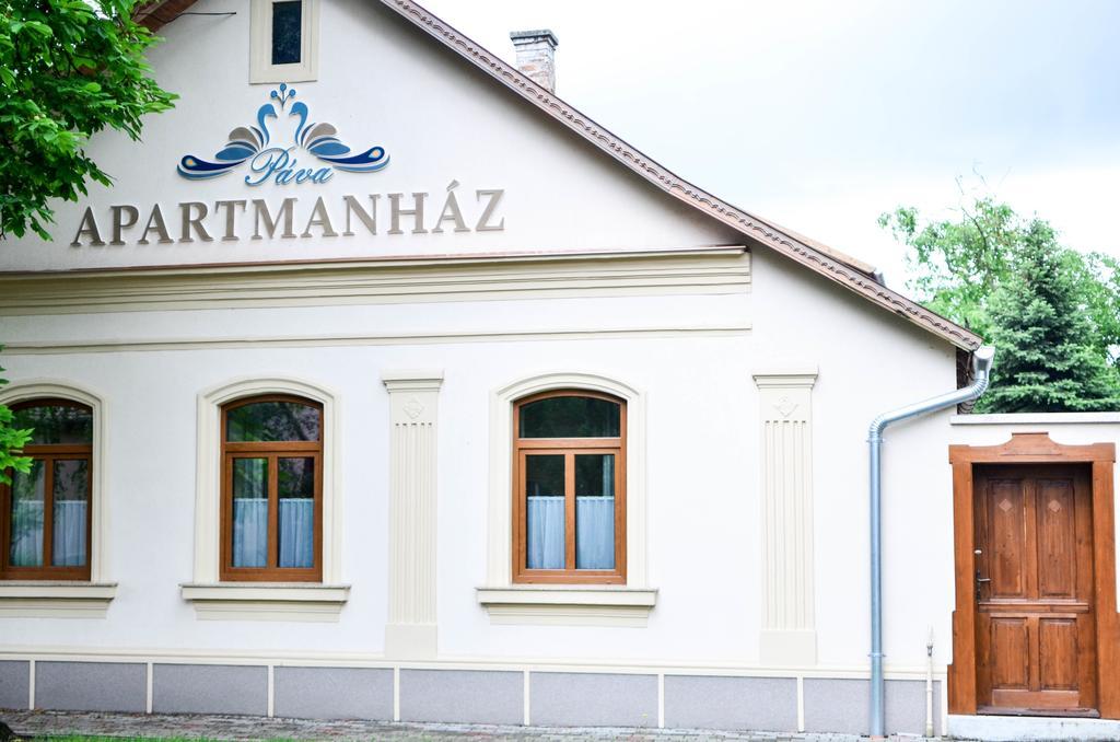 Páva Apartmanház Makó Exteriér fotografie